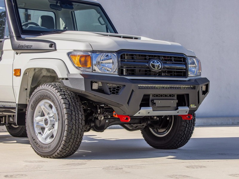 BBR019SC toyota landcruiser 79 series raid bull bar 