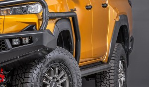 Hilux Side Steps and Rails 3