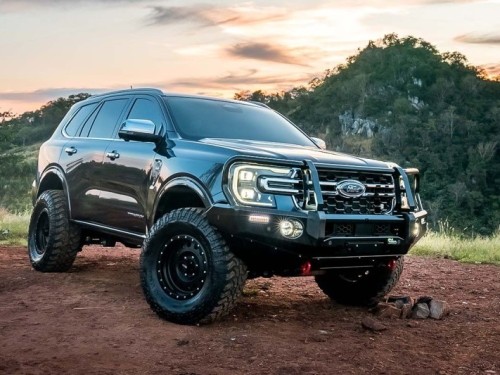 IM4x4 Deluxe Bull Bar to suit Ford Next Gen Everest gallery 4 ScaleMaxWidthWzgwMF0