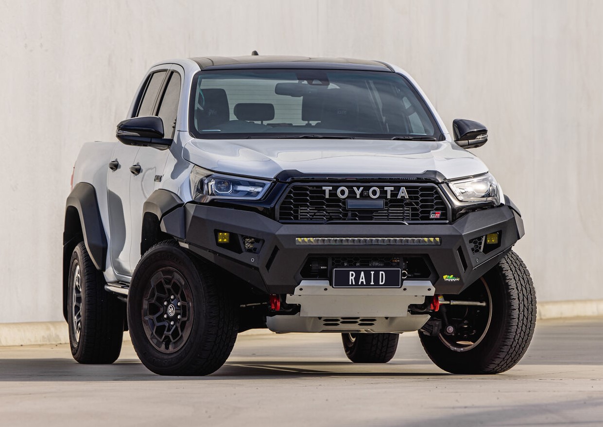 WebReady BBR118 toyota hilux gr sport bull bar raid 2 trim