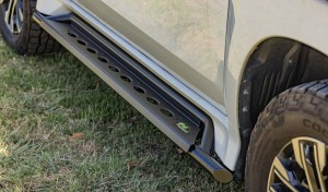 WebReady Pajero Deluxe Side Step