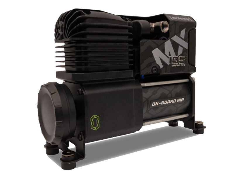 comp 2000 x 1500 Pump PNG s