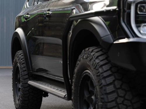 ford everest side steps rails