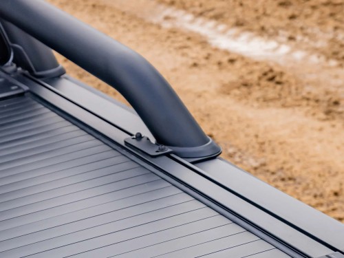 ironman 4x4 slide away roller shutter sports bar adaptor 1
