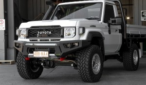 raid bull bar lc79 series 1