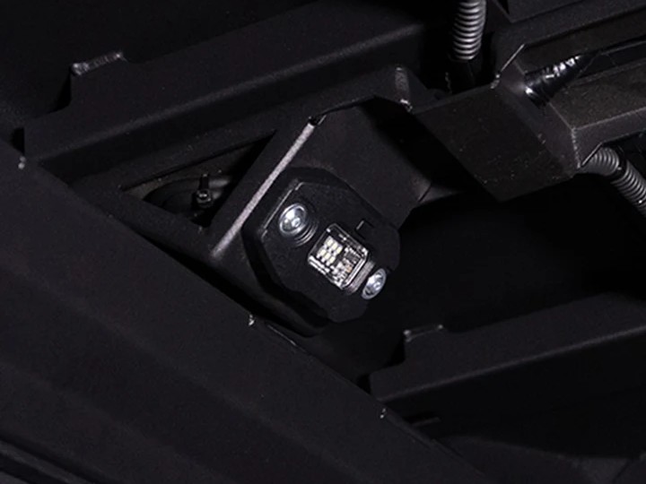 raid light bracket 2000 x 1500
